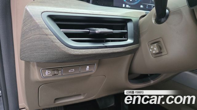 Kia K8 2.5 Gasoline 2WD Noblesse 2022 — фото 12