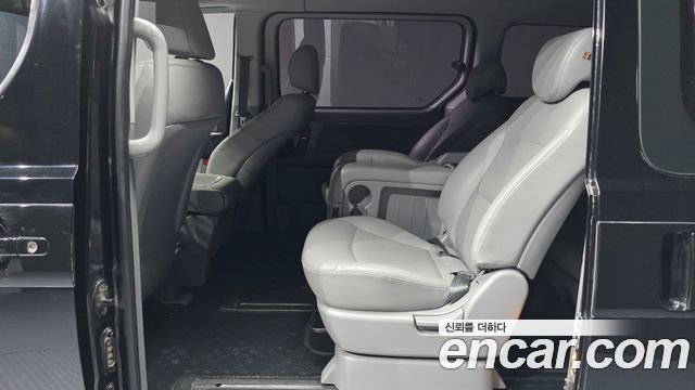 Hyundai Grand Starex Wagon 12-Seater Smart 2019 — фото 12