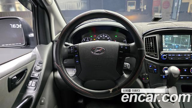 Hyundai Grand Starex Wagon 12-Seater Smart 2019 — фото 13