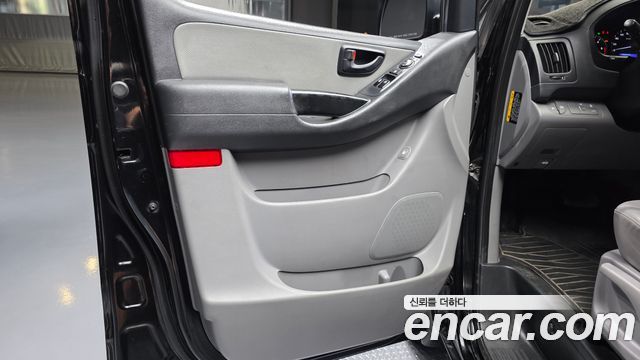 Hyundai Grand Starex Wagon 12-Seater Smart 2019 — фото 25