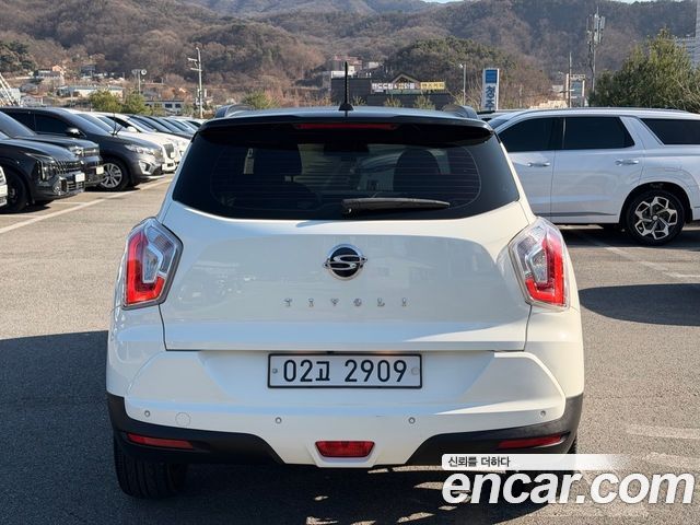KG Mobility (SsangYong) Tivoli LX 2WD HI-DLX 2015 — фото 5