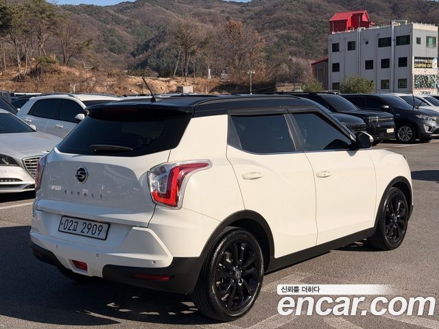KG Mobility (SsangYong) Tivoli LX 2WD HI-DLX 2015 — фото 6