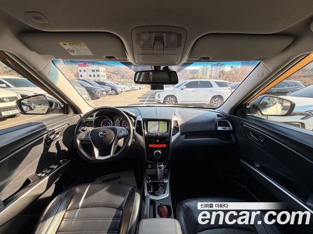 KG Mobility (SsangYong) Tivoli LX 2WD HI-DLX 2015 — фото 7