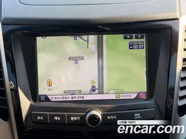 KG Mobility (SsangYong) Tivoli LX 2WD HI-DLX 2015 — фото 8