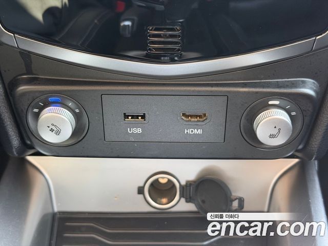 KG Mobility (SsangYong) Tivoli LX 2WD HI-DLX 2015 — фото 14