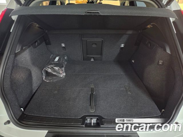 Volvo XC40 B4 Ultra Bright 2026 — фото 22