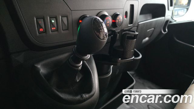 Renault Korea Master 2.3 13-Seater 2020 — фото 9