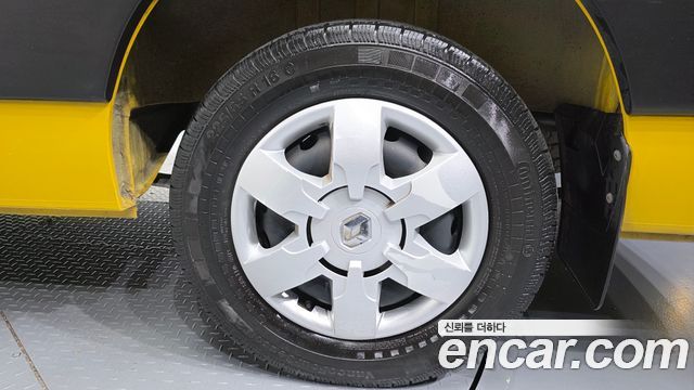 Renault Korea Master 2.3 13-Seater 2020 — фото 21