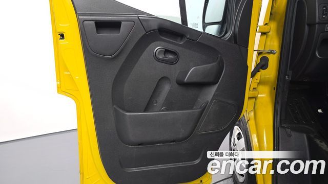 Renault Korea Master 2.3 13-Seater 2020 — фото 25