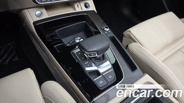 Audi Q5 (FY) 45 TFSI Quattro Premium 2023 — фото 9