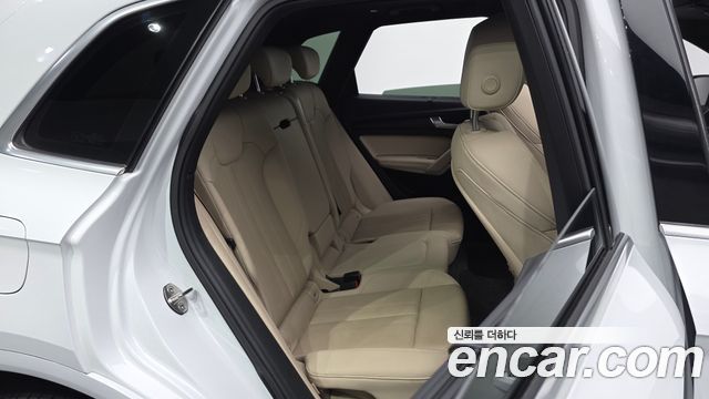 Audi Q5 (FY) 45 TFSI Quattro Premium 2023 — фото 11