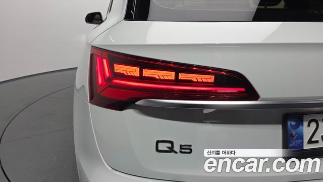 Audi Q5 (FY) 45 TFSI Quattro Premium 2023 — фото 23