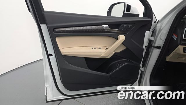 Audi Q5 (FY) 45 TFSI Quattro Premium 2023 — фото 24