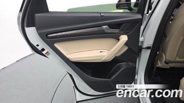 Audi Q5 (FY) 45 TFSI Quattro Premium 2023 — фото 25