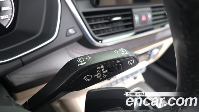 Audi Q5 (FY) 45 TFSI Quattro Premium 2023 — фото 28