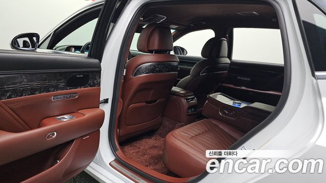 Genesis G90 (RS4) Gasoline 3.5 Turbo e-S/C AWD 2023 — фото 15
