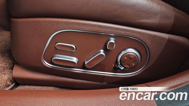 Genesis G90 (RS4) Gasoline 3.5 Turbo e-S/C AWD 2023 — фото 19