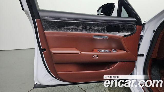 Genesis G90 (RS4) Gasoline 3.5 Turbo e-S/C AWD 2023 — фото 30