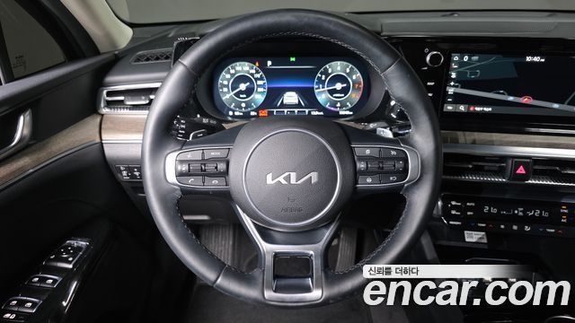 Kia K5 (III) 2.0 Noblesse 2023 — фото 18