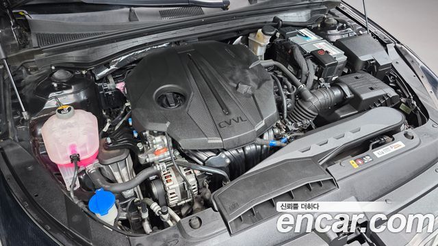 Kia K5 (III) 2.0 Noblesse 2023 — фото 32