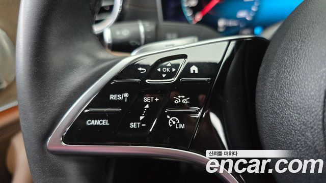 Mercedes-Benz E-Class (W213) E300e 4MATIC Exclusive 2022 — фото 17