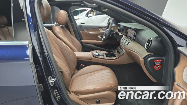 Mercedes-Benz E-Class (W213) E300e 4MATIC Exclusive 2022 — фото 26