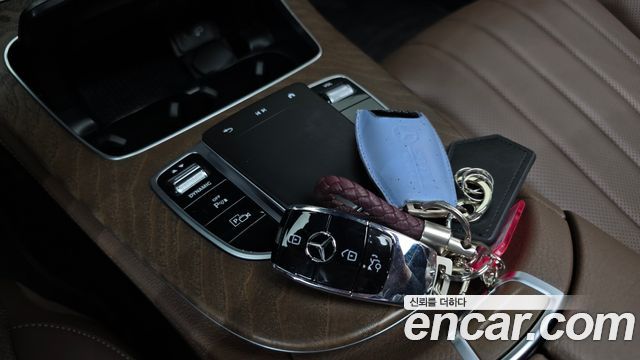 Mercedes-Benz E-Class (W213) E300e 4MATIC Exclusive 2022 — фото 27