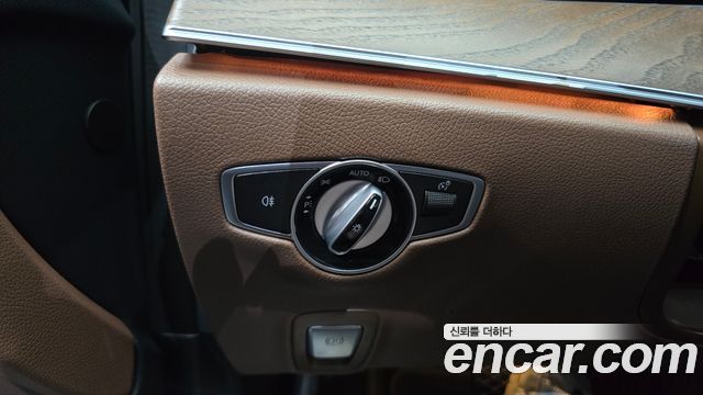 Mercedes-Benz E-Class (W213) E300e 4MATIC Exclusive 2022 — фото 28