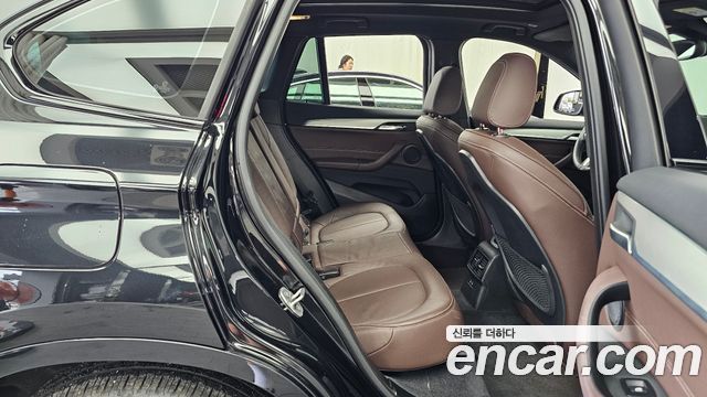 BMW X1 (F48) xDrive 20i M Sport 2022 — фото 11