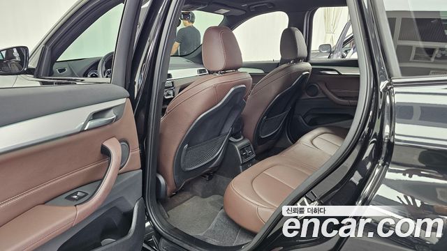 BMW X1 (F48) xDrive 20i M Sport 2022 — фото 12
