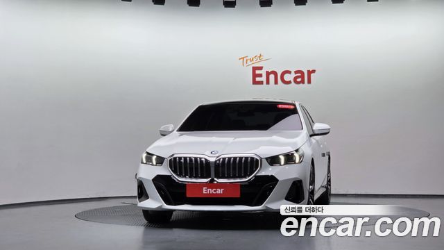 BMW 5 Series (G60) 530i xDrive M Sport 2026 — фото 3
