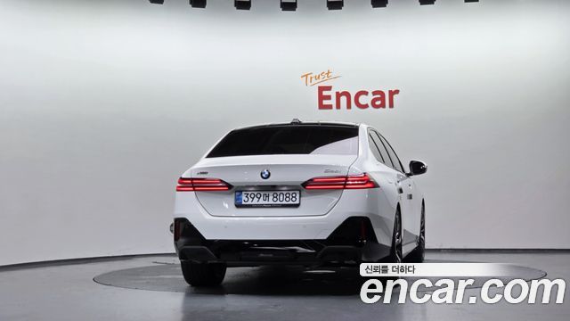 BMW 5 Series (G60) 530i xDrive M Sport 2026 — фото 4