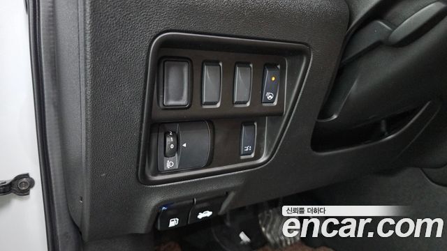 Renault Korea QM6 2.0 LPe RE Signature 2WD 2021 — фото 18