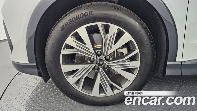 Audi Q4 e-tron (F4) 45 Sportback 2025 — фото 5