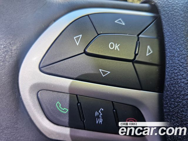 Jeep Cherokee (KL) 2.4 Longitude High AWD 2017 — фото 16