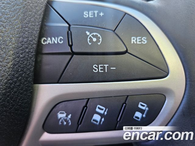 Jeep Cherokee (KL) 2.4 Longitude High AWD 2017 — фото 17
