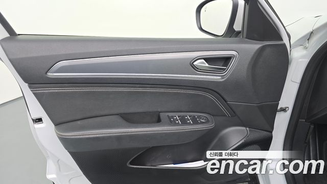 Renault Korea XM3 1.3 TCe RE Signature 2023 — фото 24