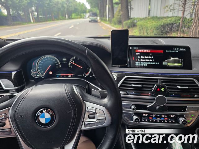 BMW 7 Series (G11) 730d xDrive M Sport 2017 — фото 8