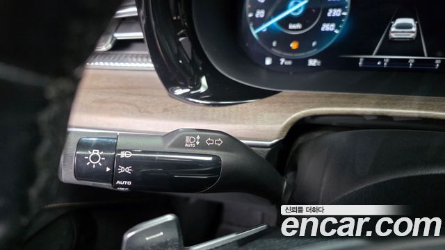 Kia K5 (III) 2.0 Noblesse 2021 — фото 30
