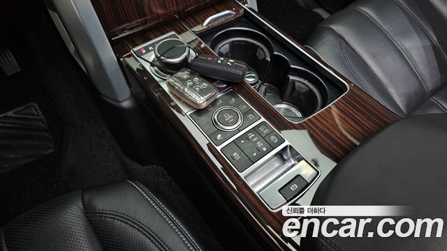 Land Rover Range Rover (IV) 5.0 SC Vogue SE 2015 — фото 9