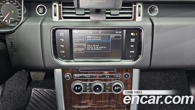 Land Rover Range Rover (IV) 5.0 SC Vogue SE 2015 — фото 14