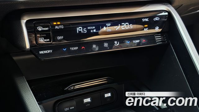 Kia K5 (III) 1.6 Turbo Prestige 2020 — фото 17