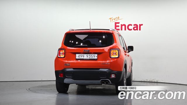 Jeep Renegade 2.0 Diesel Limited AWD 2017 — фото 4