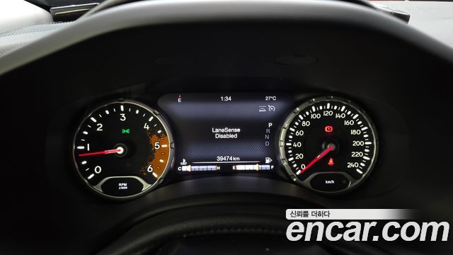 Jeep Renegade 2.0 Diesel Limited AWD 2017 — фото 8