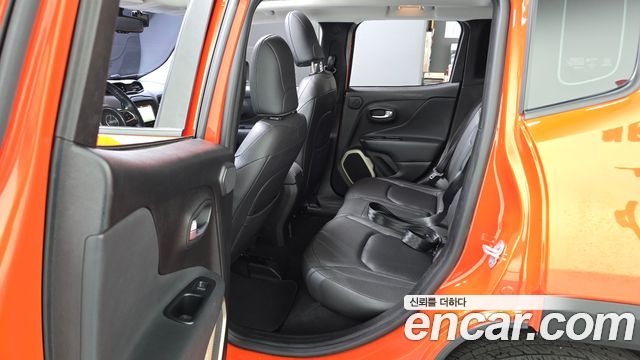 Jeep Renegade 2.0 Diesel Limited AWD 2017 — фото 11