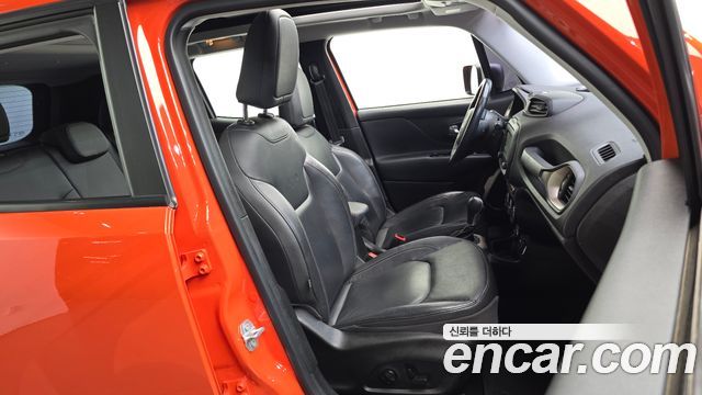 Jeep Renegade 2.0 Diesel Limited AWD 2017 — фото 12