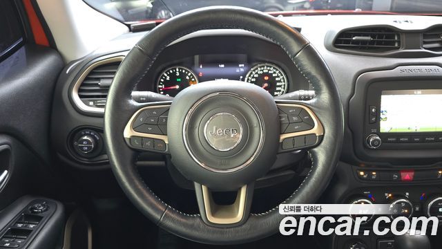Jeep Renegade 2.0 Diesel Limited AWD 2017 — фото 13