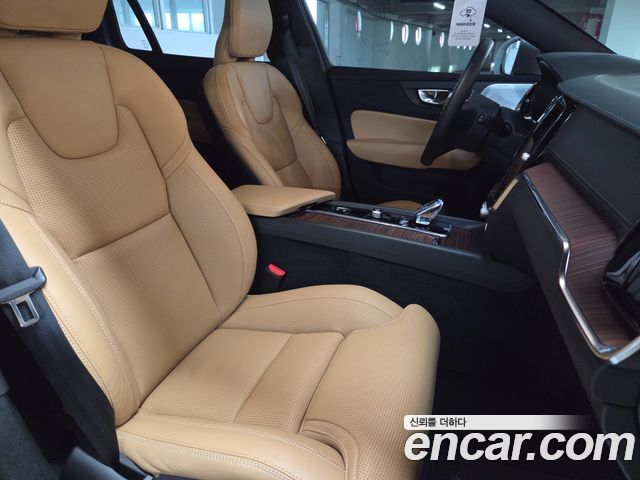 Volvo V60 Cross Country (II) B5 Ultra AWD 2025 — фото 10