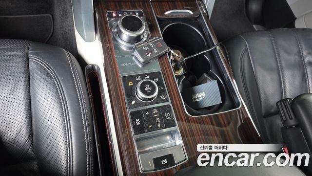 Land Rover Range Rover (IV) 4.4 SDV8 Vogue SE DIESEL 2015 — фото 9