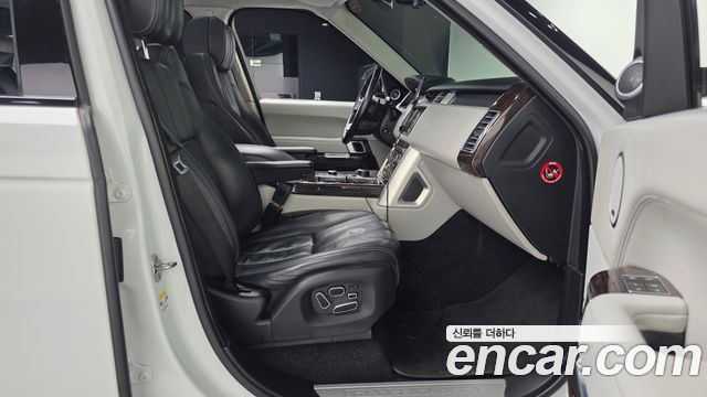 Land Rover Range Rover (IV) 4.4 SDV8 Vogue SE DIESEL 2015 — фото 11